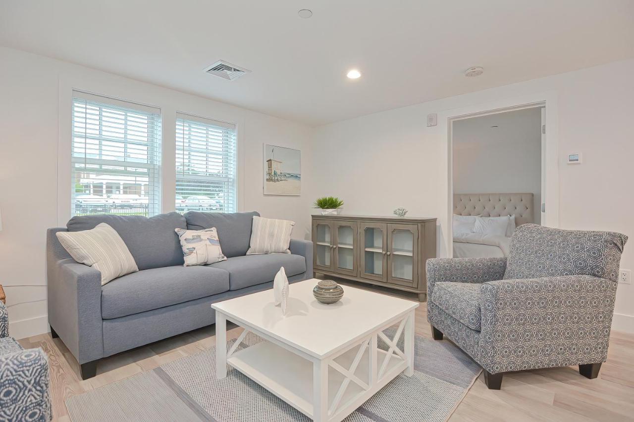 Downtown Plymouth Waterfront Luxury Condos エクステリア 写真