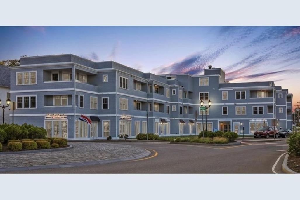 Downtown Plymouth Waterfront Luxury Condos エクステリア 写真