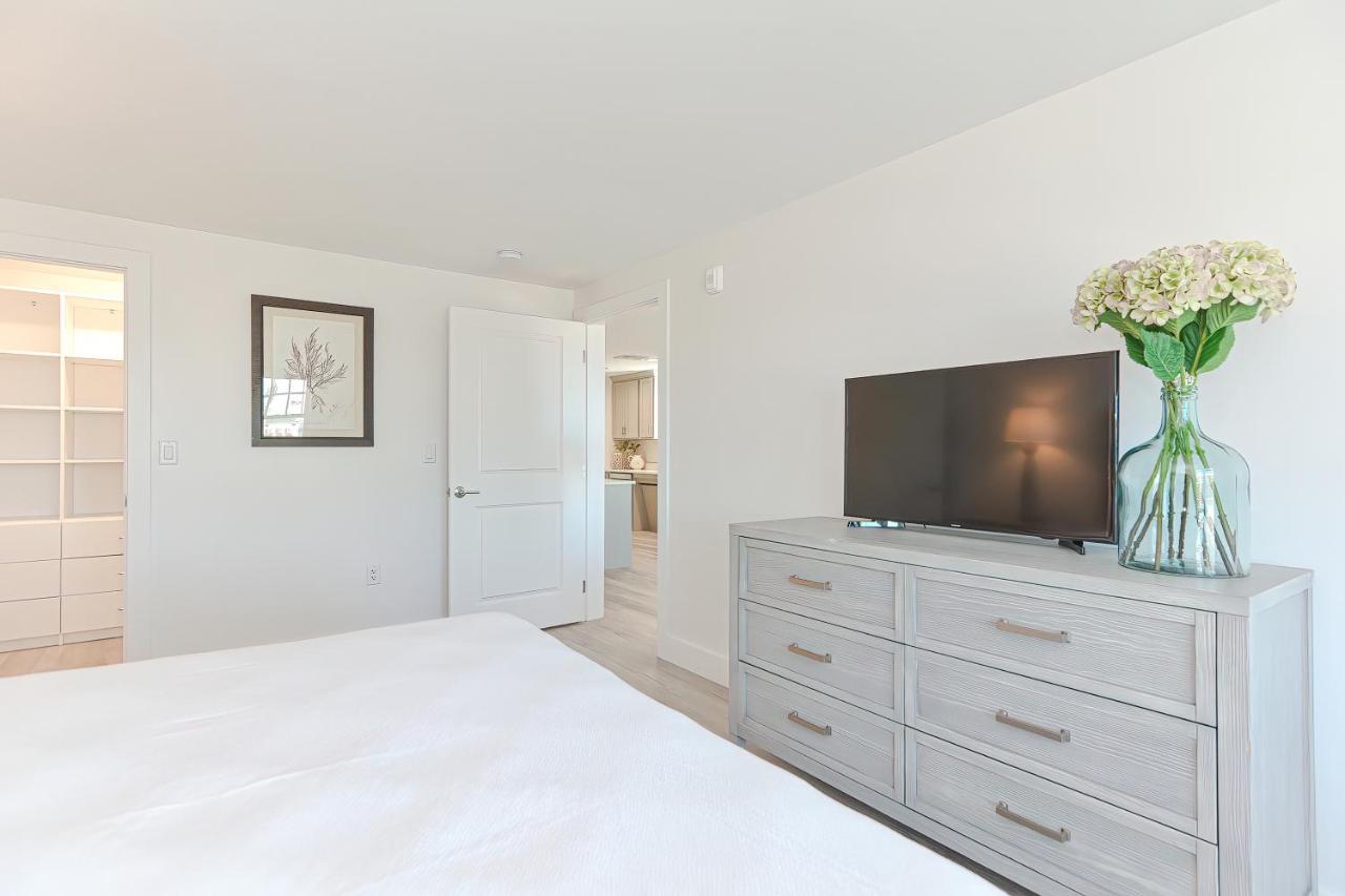 Downtown Plymouth Waterfront Luxury Condos エクステリア 写真