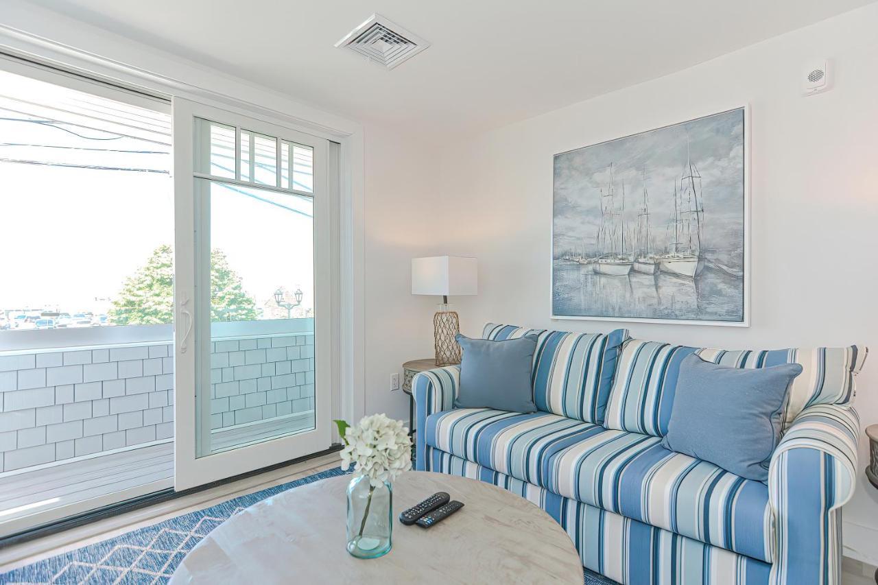 Downtown Plymouth Waterfront Luxury Condos エクステリア 写真