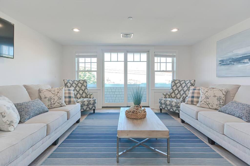 Downtown Plymouth Waterfront Luxury Condos エクステリア 写真